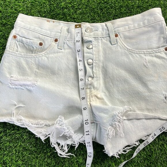 COPY - LEVIS 501 Cut Off Denim Shorts size 28 - Picture 3 of 8